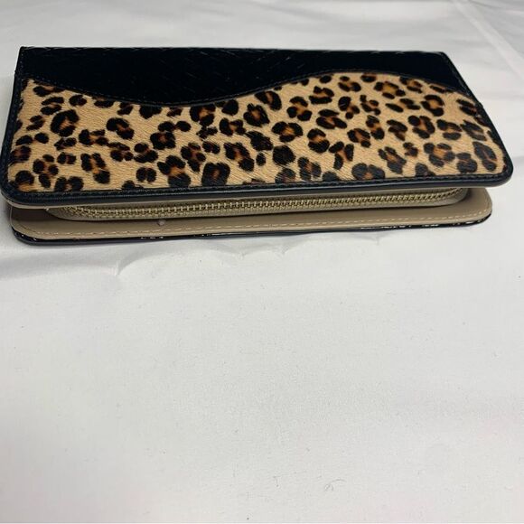 Unbranded Zippered Wallet NWOT - Picture 1 of 5